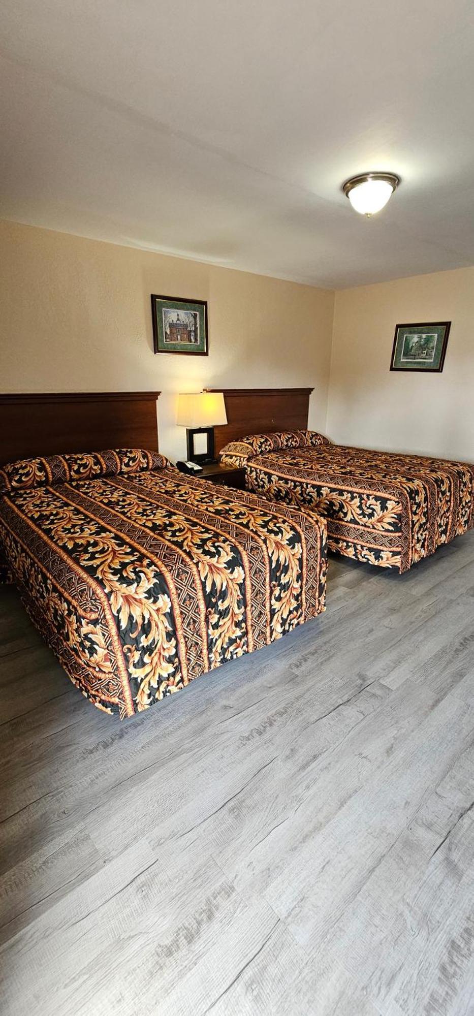 Mount Laurel Motel Хазлтон Экстерьер фото