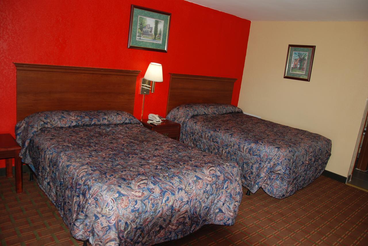 Mount Laurel Motel Хазлтон Экстерьер фото