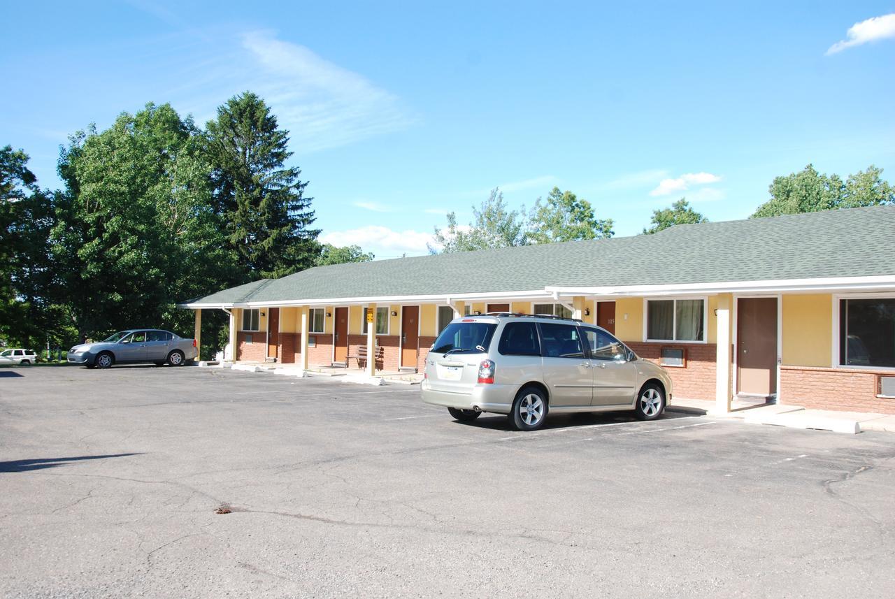 Mount Laurel Motel Хазлтон Экстерьер фото