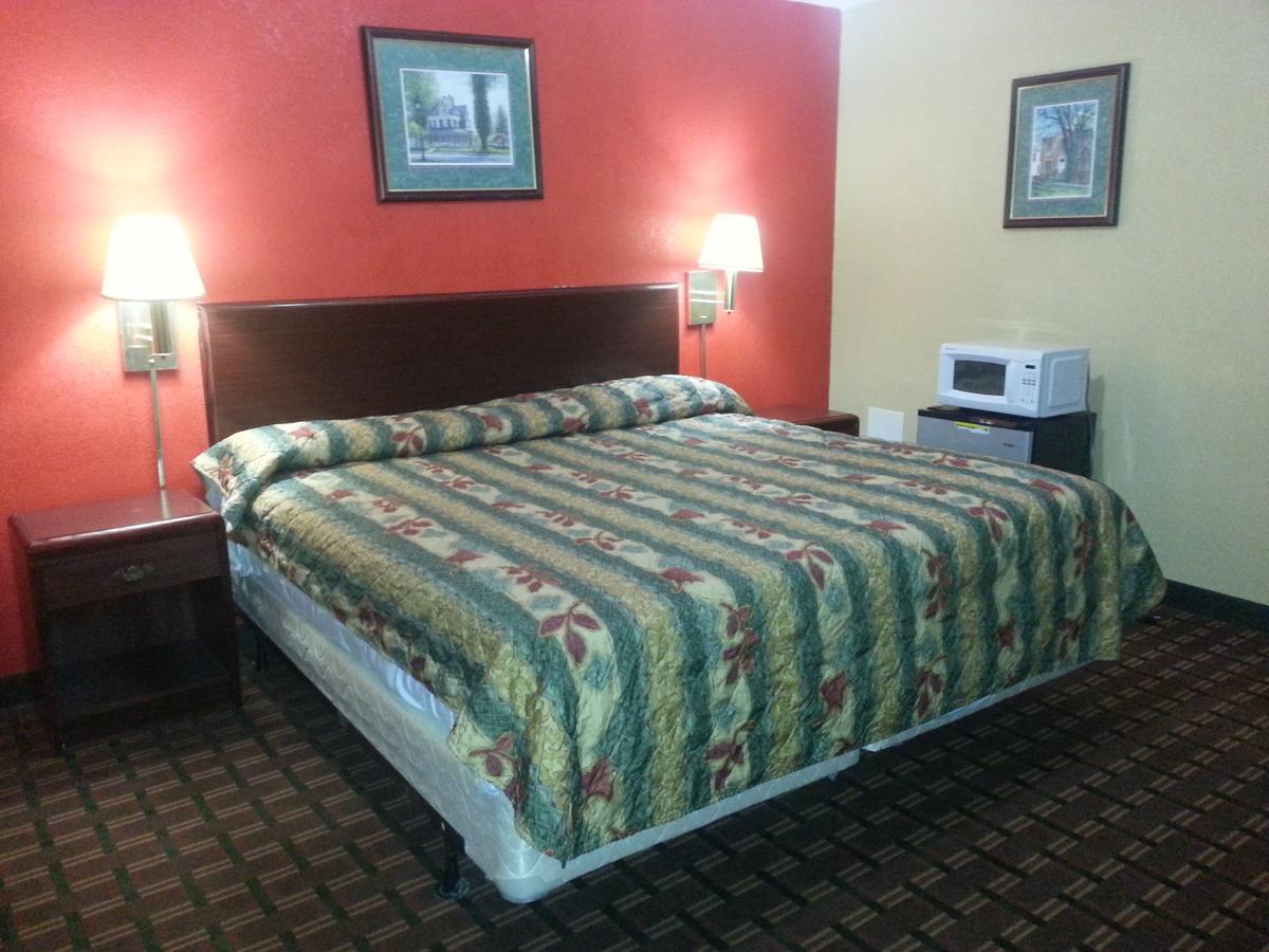 Mount Laurel Motel Хазлтон Экстерьер фото